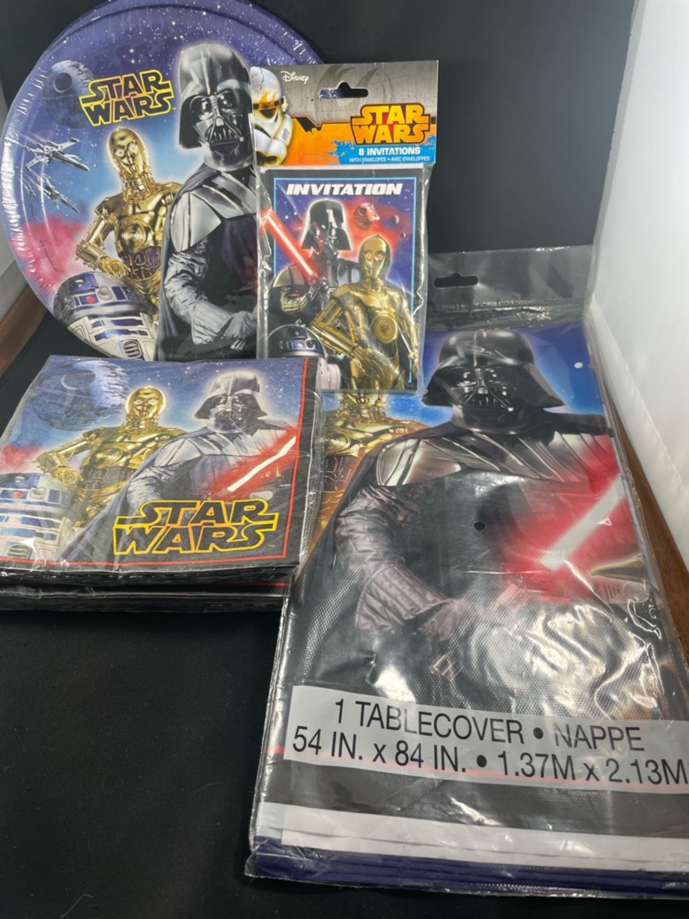 Star Wars Birthday Party Lot 16 Plates, 16 Napkins, 8 Invitations and Tablecover